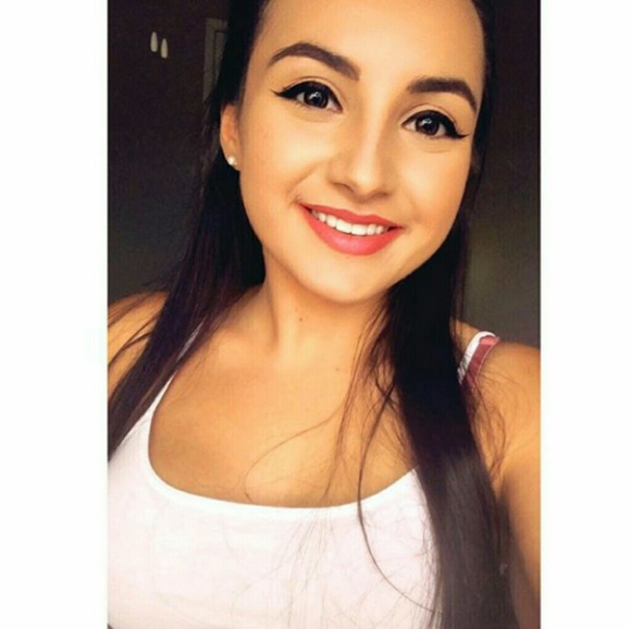 Meet your Posher, Susan - Picture 2 of 2